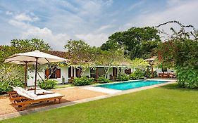 Taru Villas - Rock Villa - Bentota