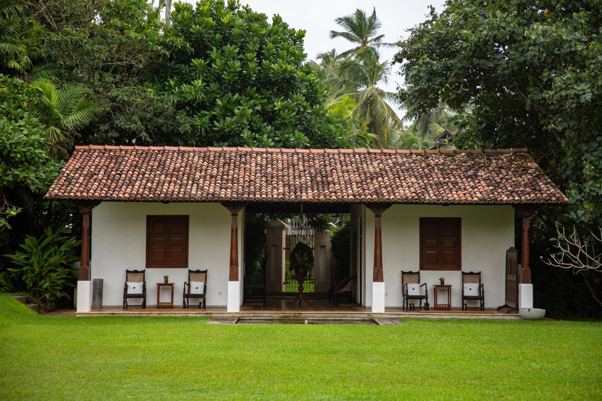 Taru Villas - Rock Villa - Bentota Exterior foto