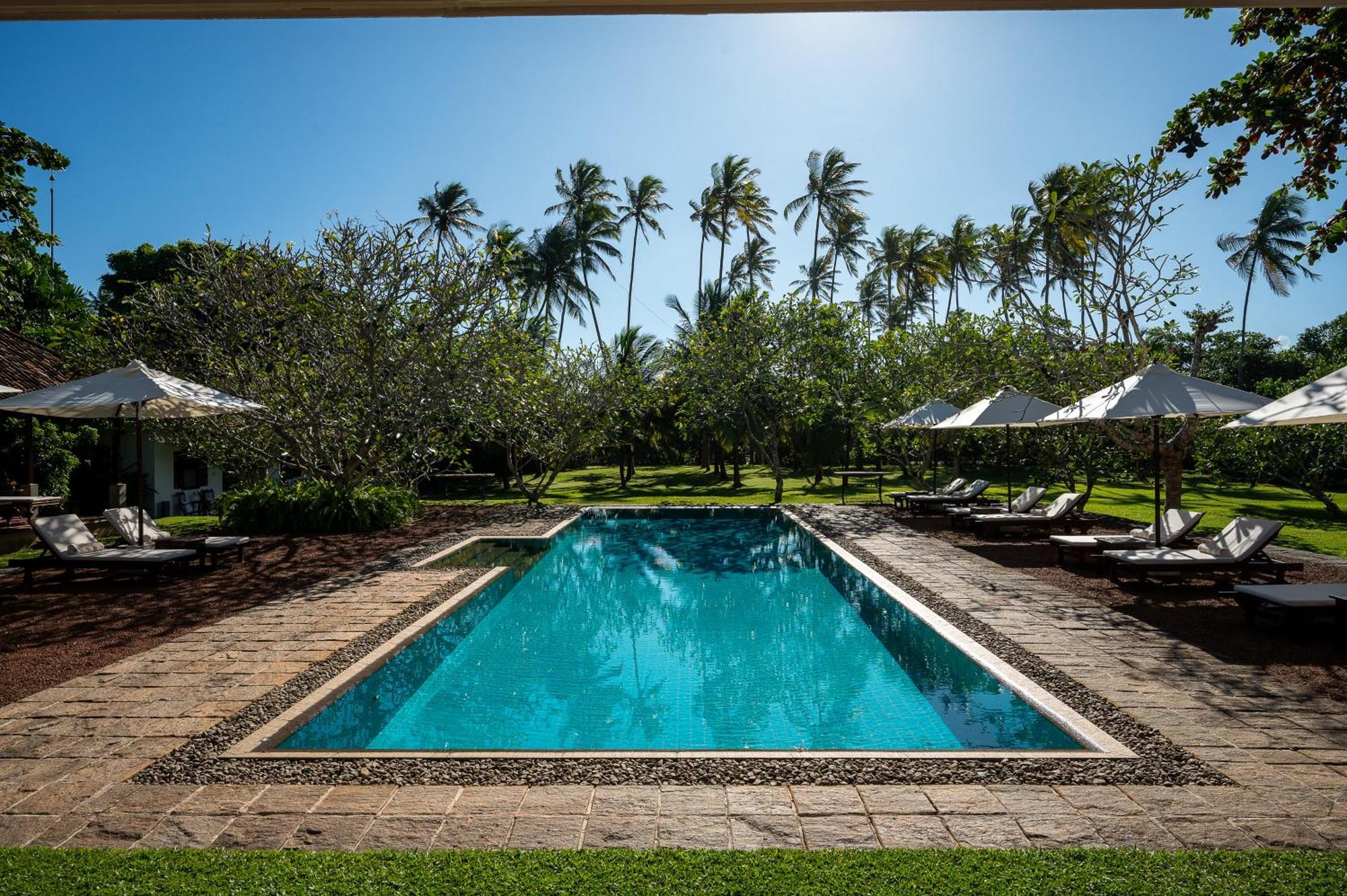 Taru Villas - Rock Villa - Bentota Exterior foto