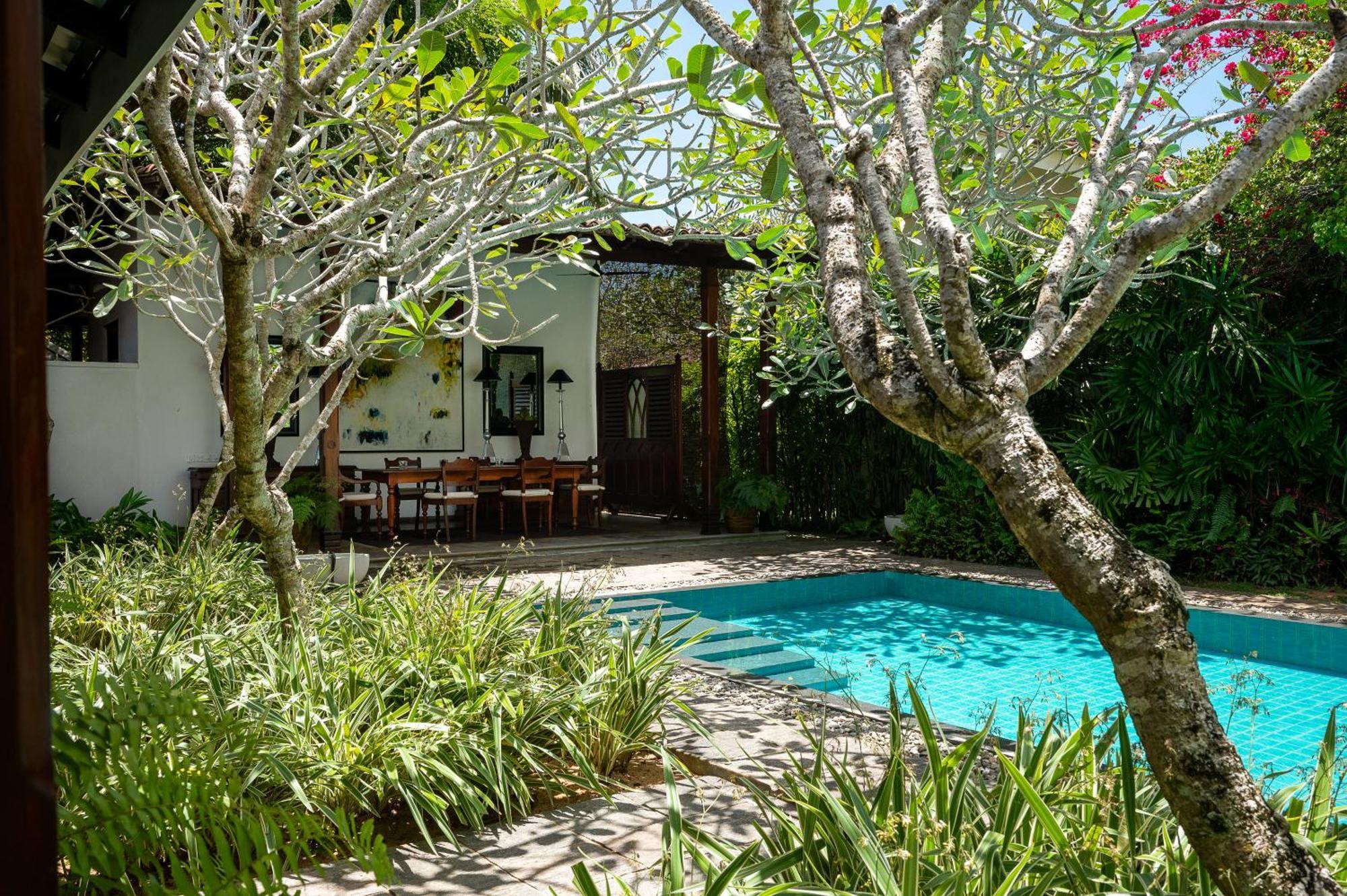 Taru Villas - Rock Villa - Bentota Exterior foto