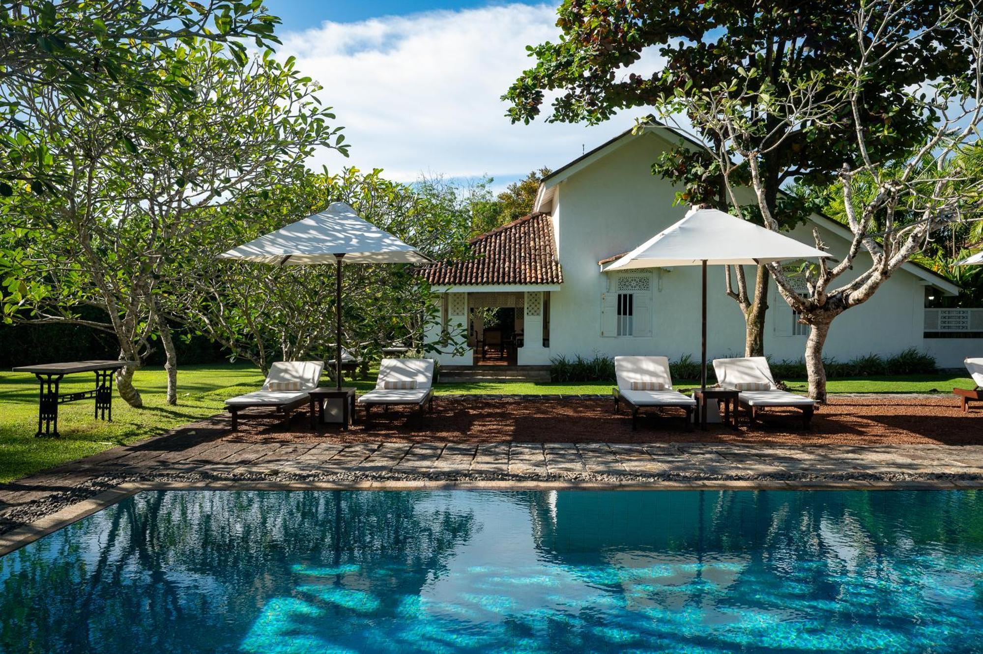 Taru Villas - Rock Villa - Bentota Exterior foto