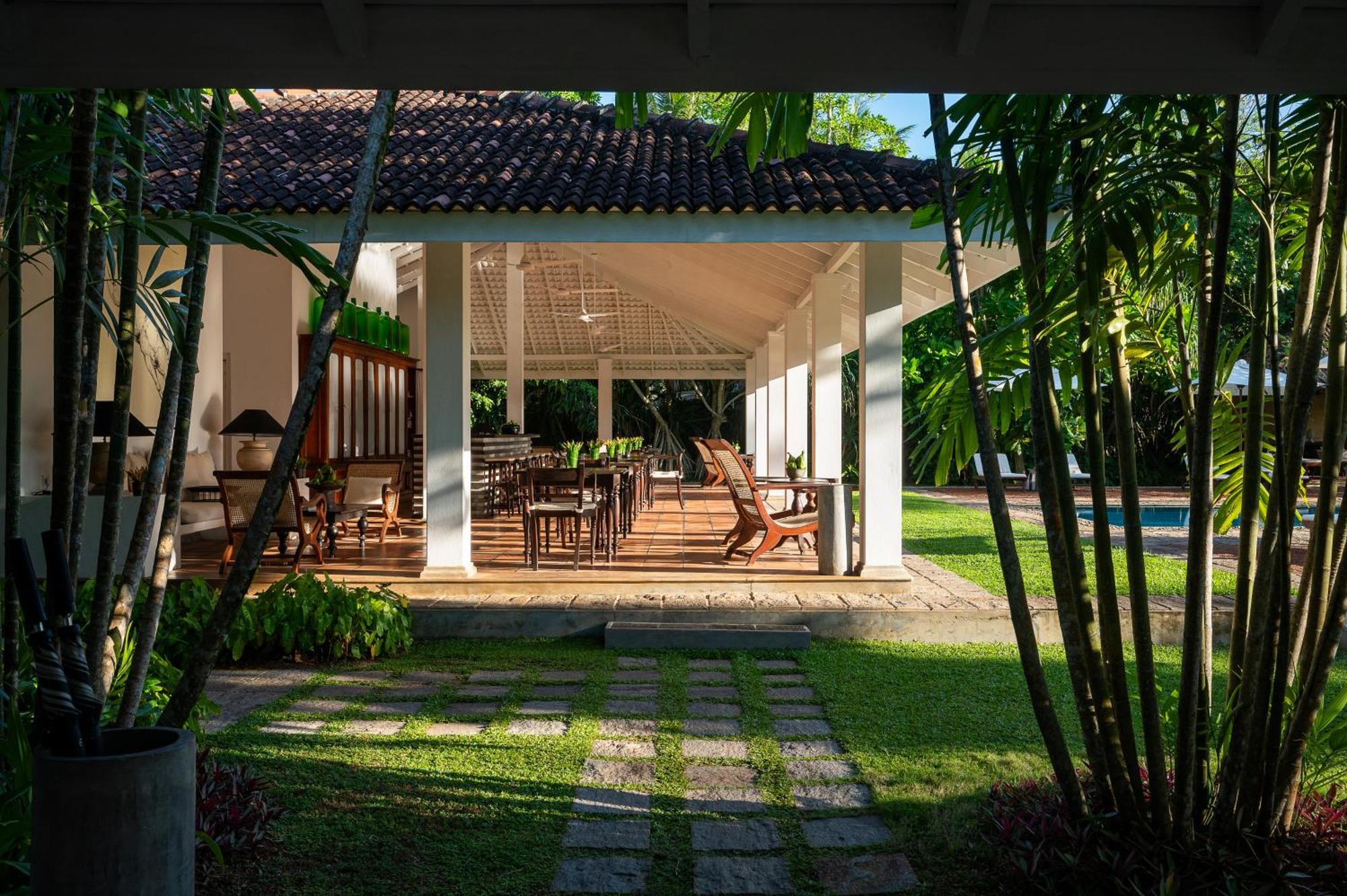 Taru Villas - Rock Villa - Bentota Exterior foto