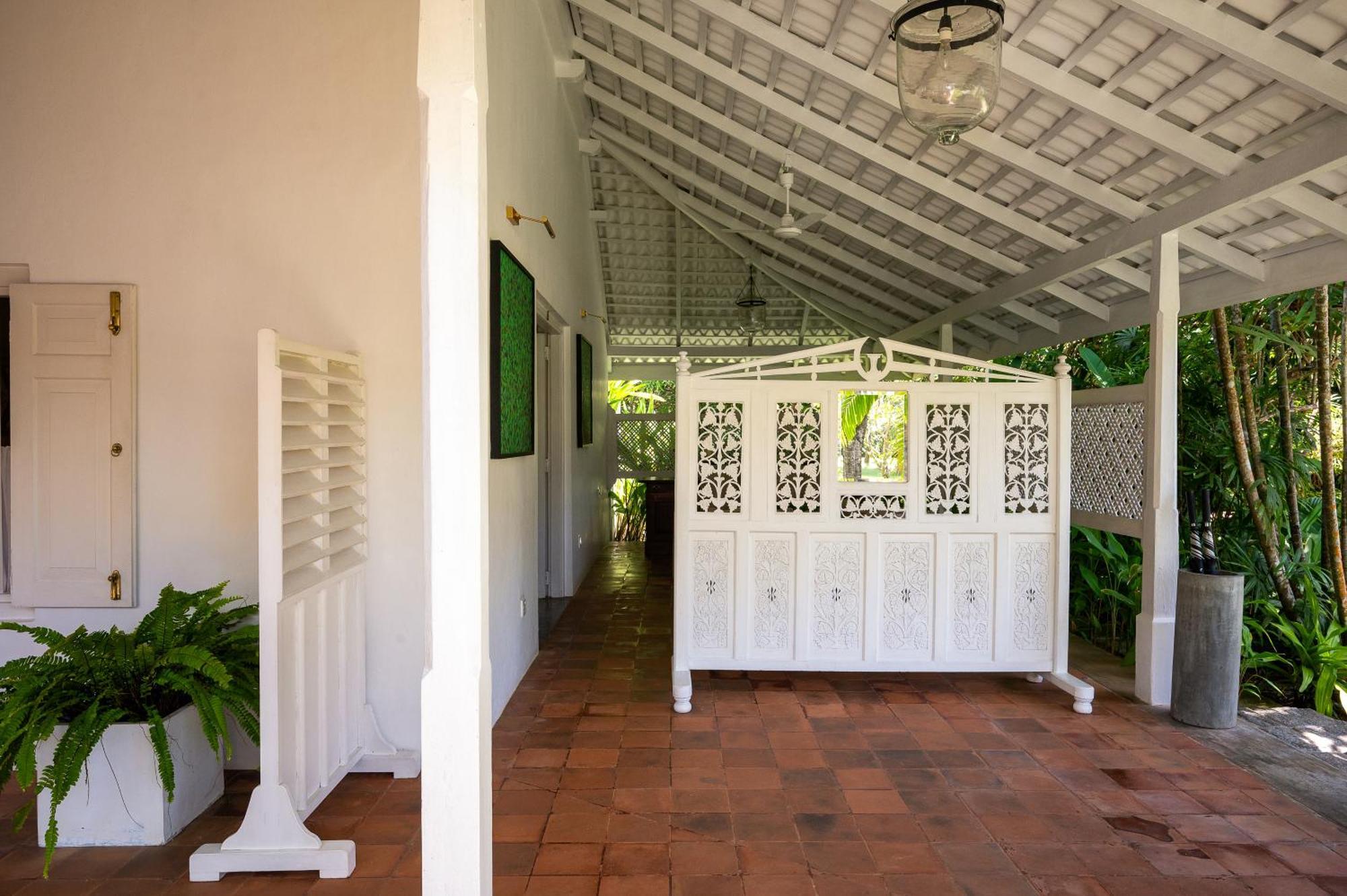 Taru Villas - Rock Villa - Bentota Exterior foto